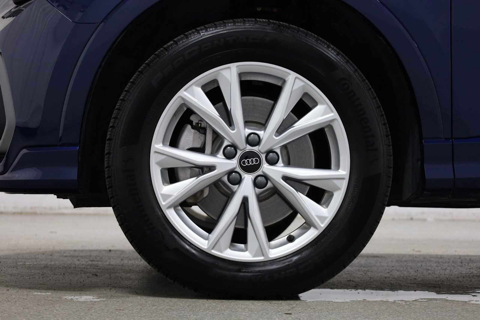 Certified 2025 Audi Q3 2.0T Premium w/ Convenience Package AWD/4WD image 36