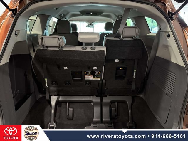 Certified 2023 Toyota Sienna LE FWD image 18