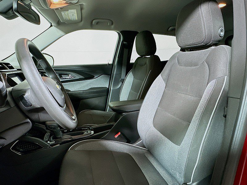 Used 2021 Chevrolet TrailBlazer LT w/ Convenience Package image 11