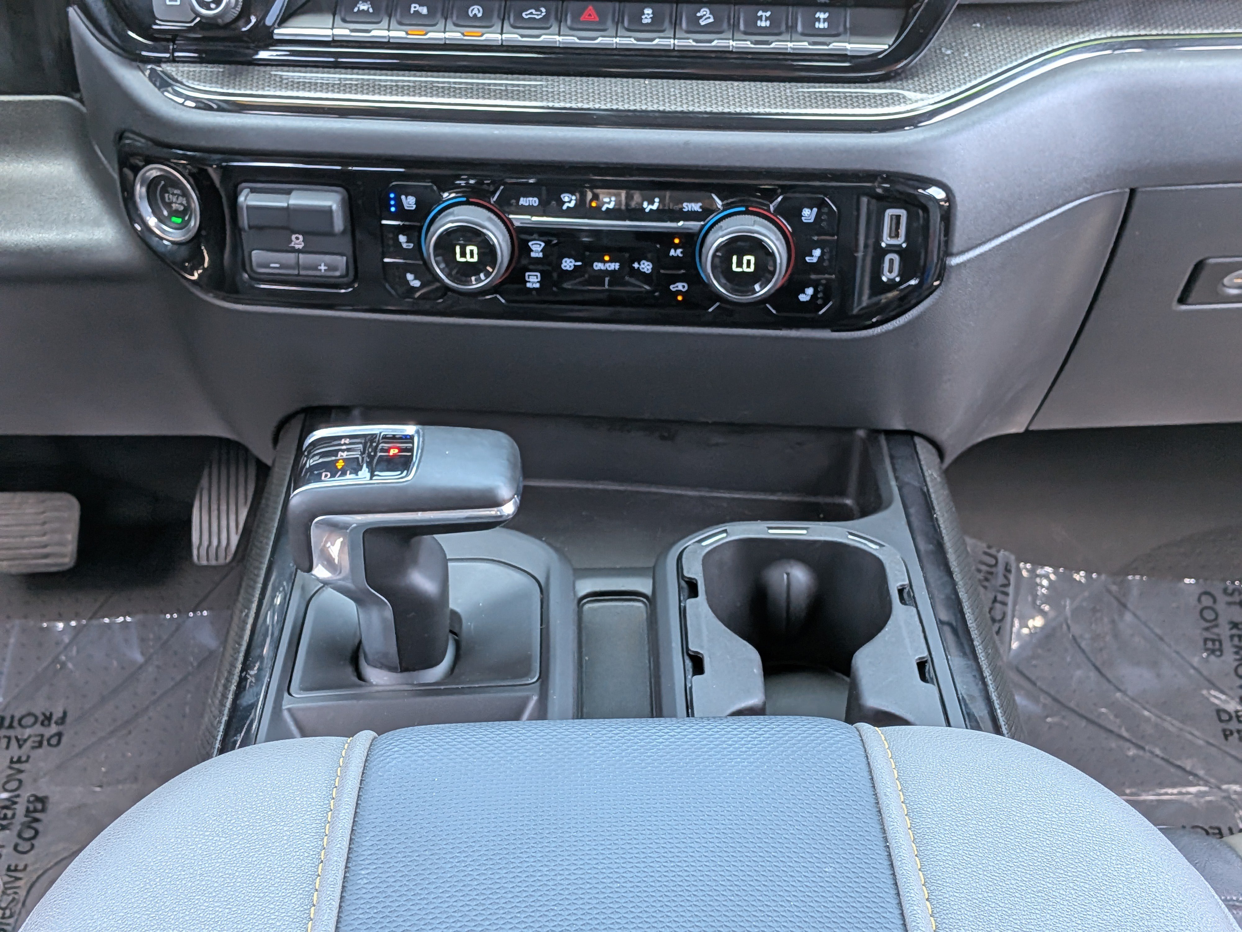 Used 2023 Chevrolet Silverado 1500 ZR2 w/ Technology Package AWD/4WD image 20
