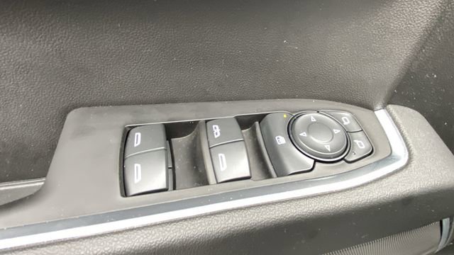 Used 2024 GMC Sierra 1500 Elevation image 17