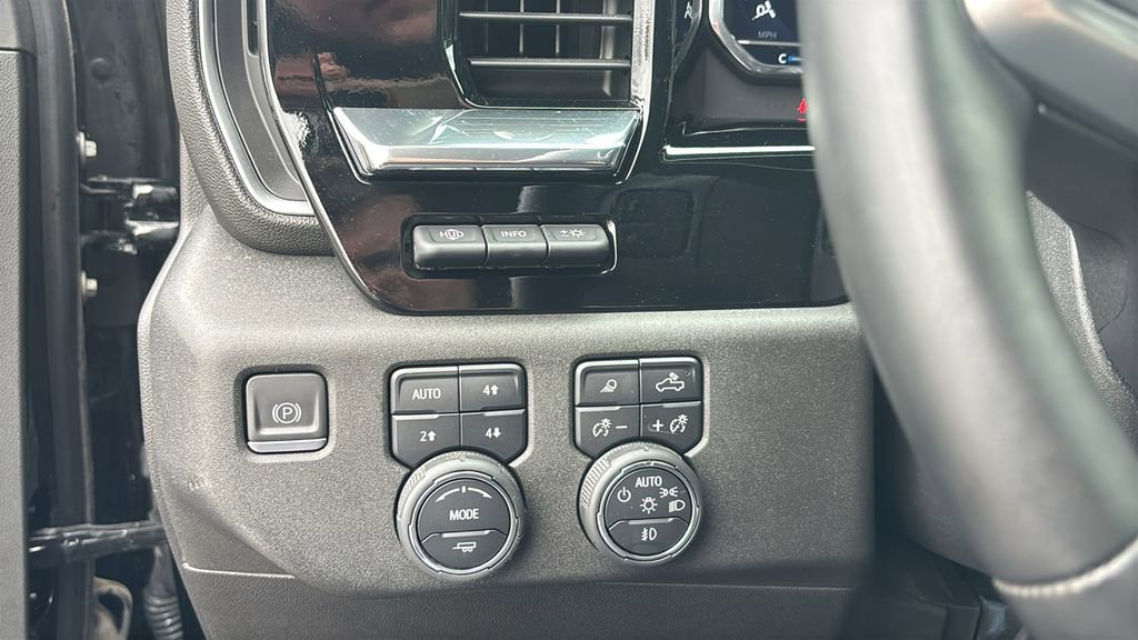 Used 2024 Chevrolet Silverado 3500 LTZ w/ LTZ Plus Package image 15