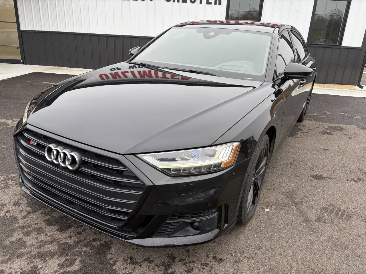Used 2020 Audi S8 L image 3