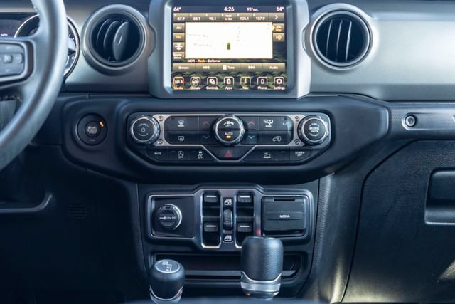 Used 2023 Jeep Wrangler Unlimited Sport AWD/4WD image 22