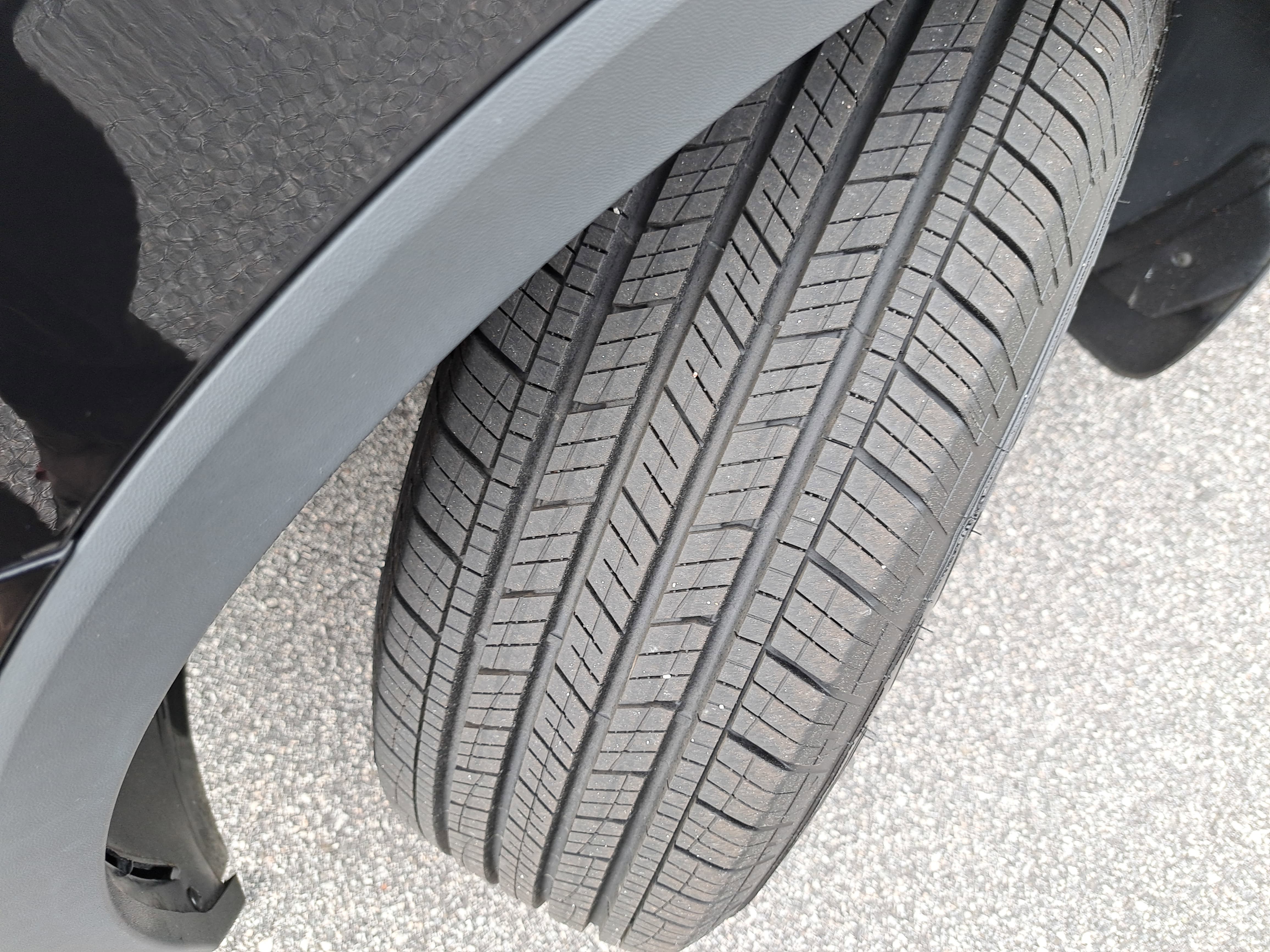 Certified 2021 Volkswagen Tiguan SE FWD image 31
