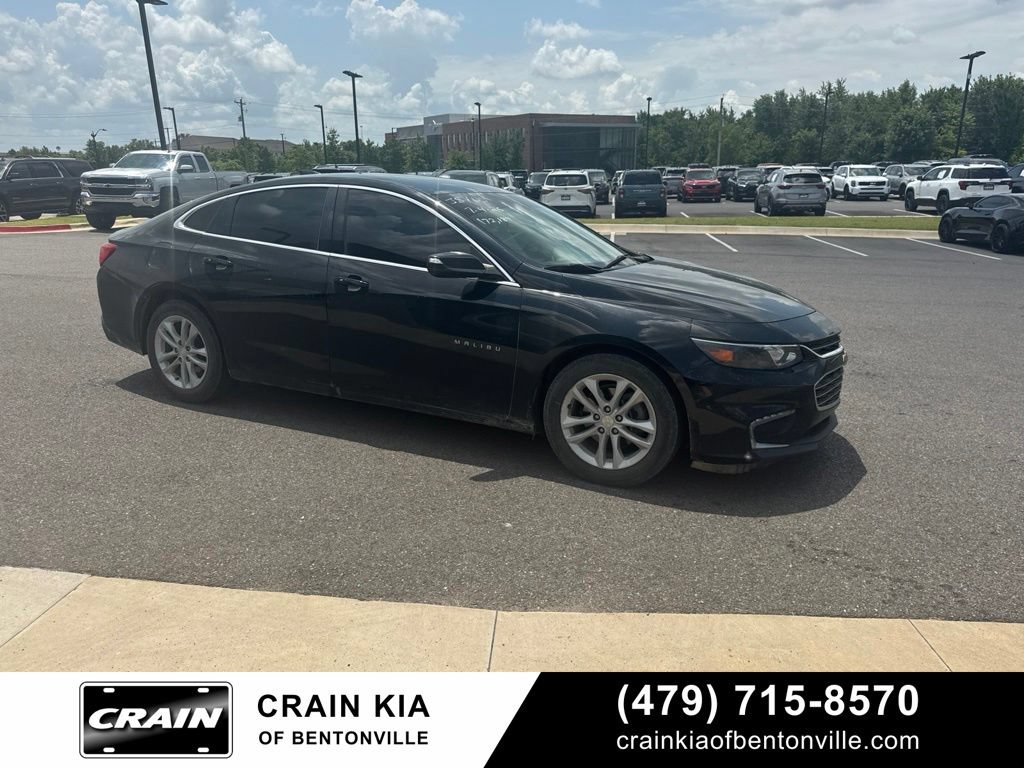 Used 2018 Chevrolet Malibu LT FWD image 2