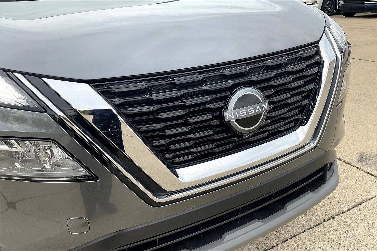 Certified 2023 Nissan Rogue SV image 35