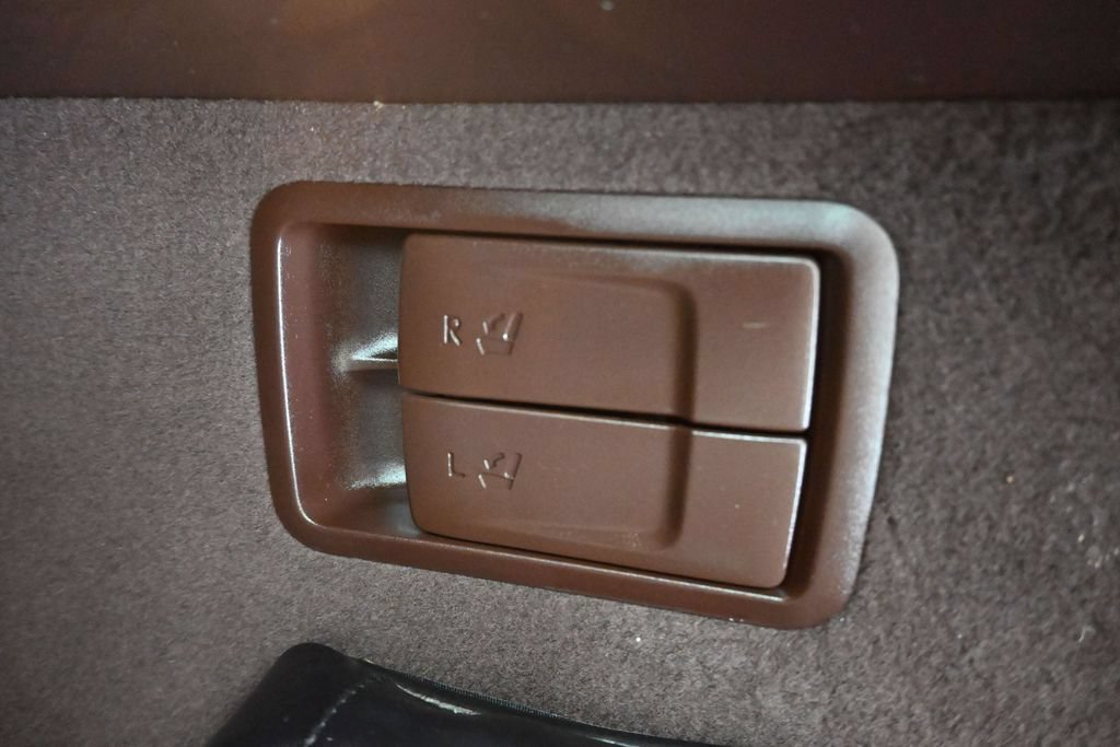 Used 2018 Lexus RX 450h AWD w/ Premium Package image 48
