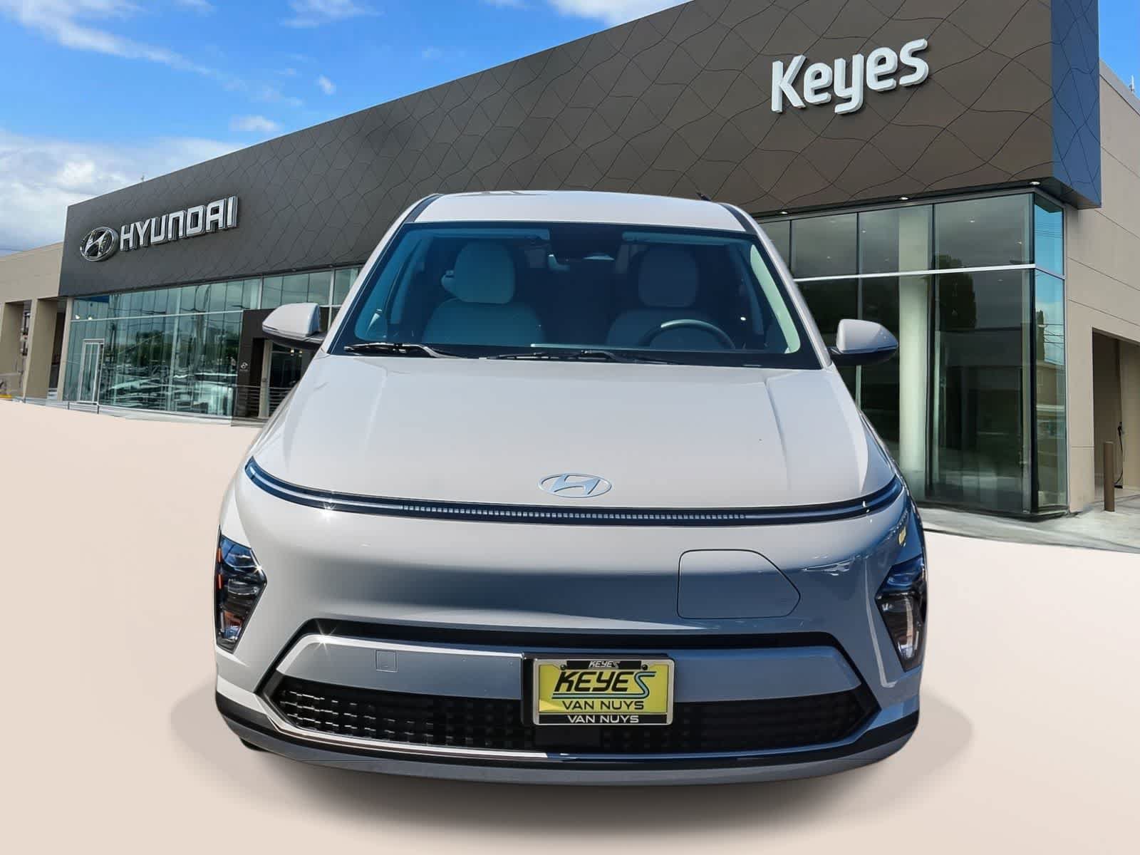 Certified 2024 Hyundai Kona SE FWD image 2