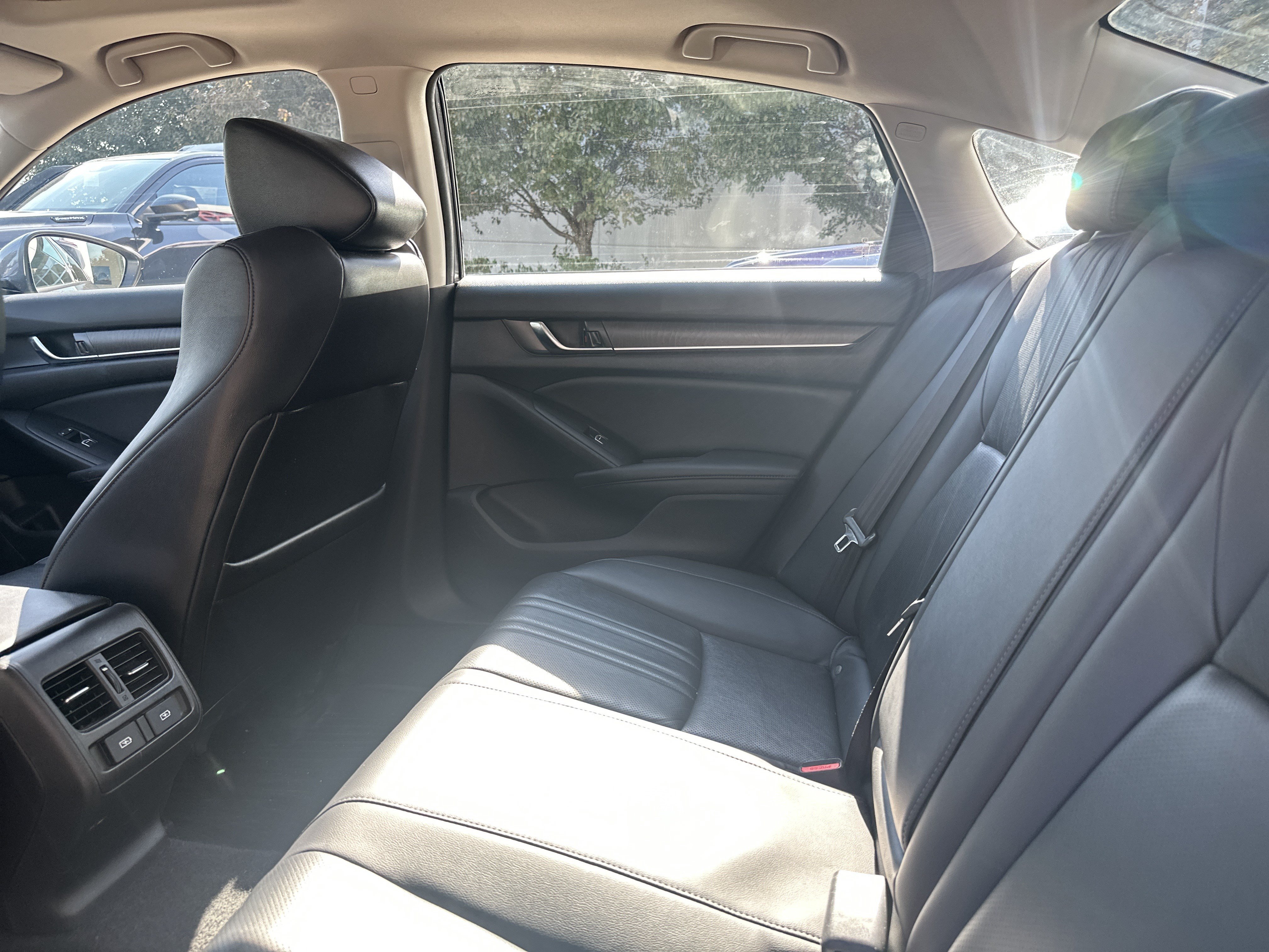 Used 2021 Honda Accord EX-L image 29