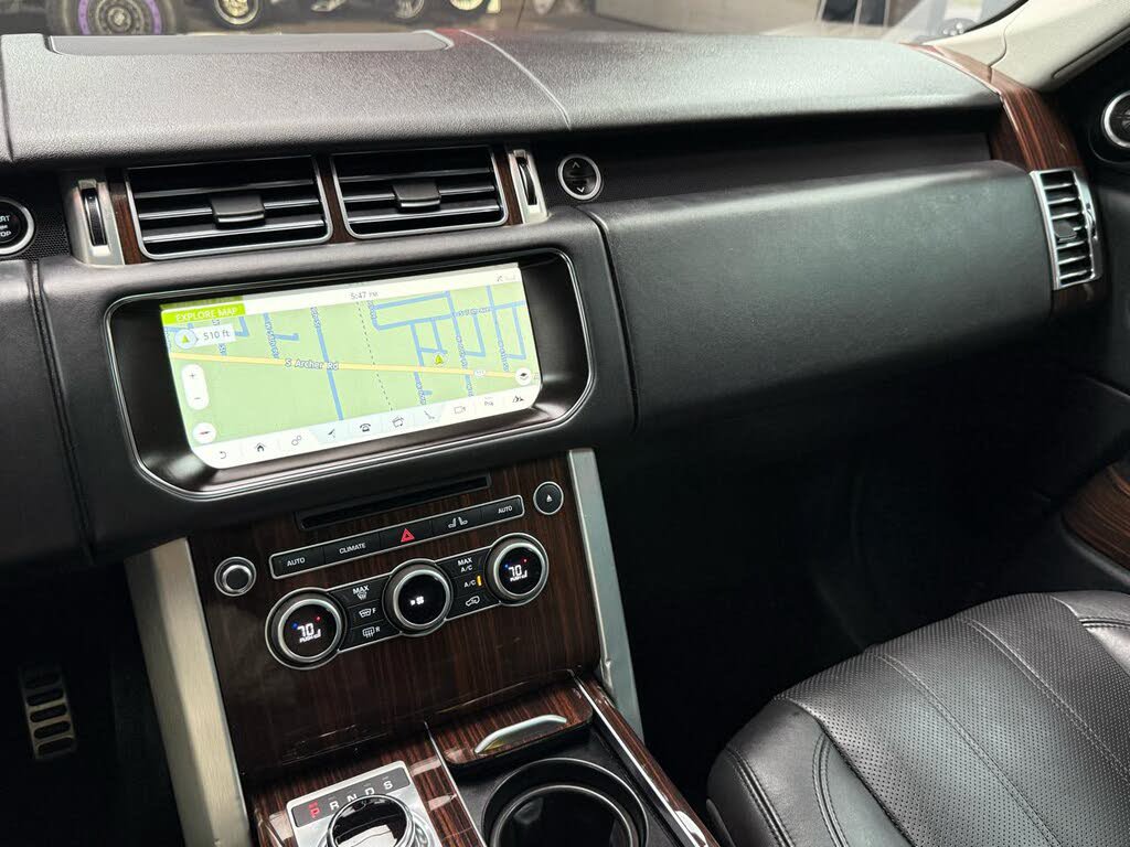 Used 2017 Land Rover Range Rover Supercharged AWD/4WD image 18