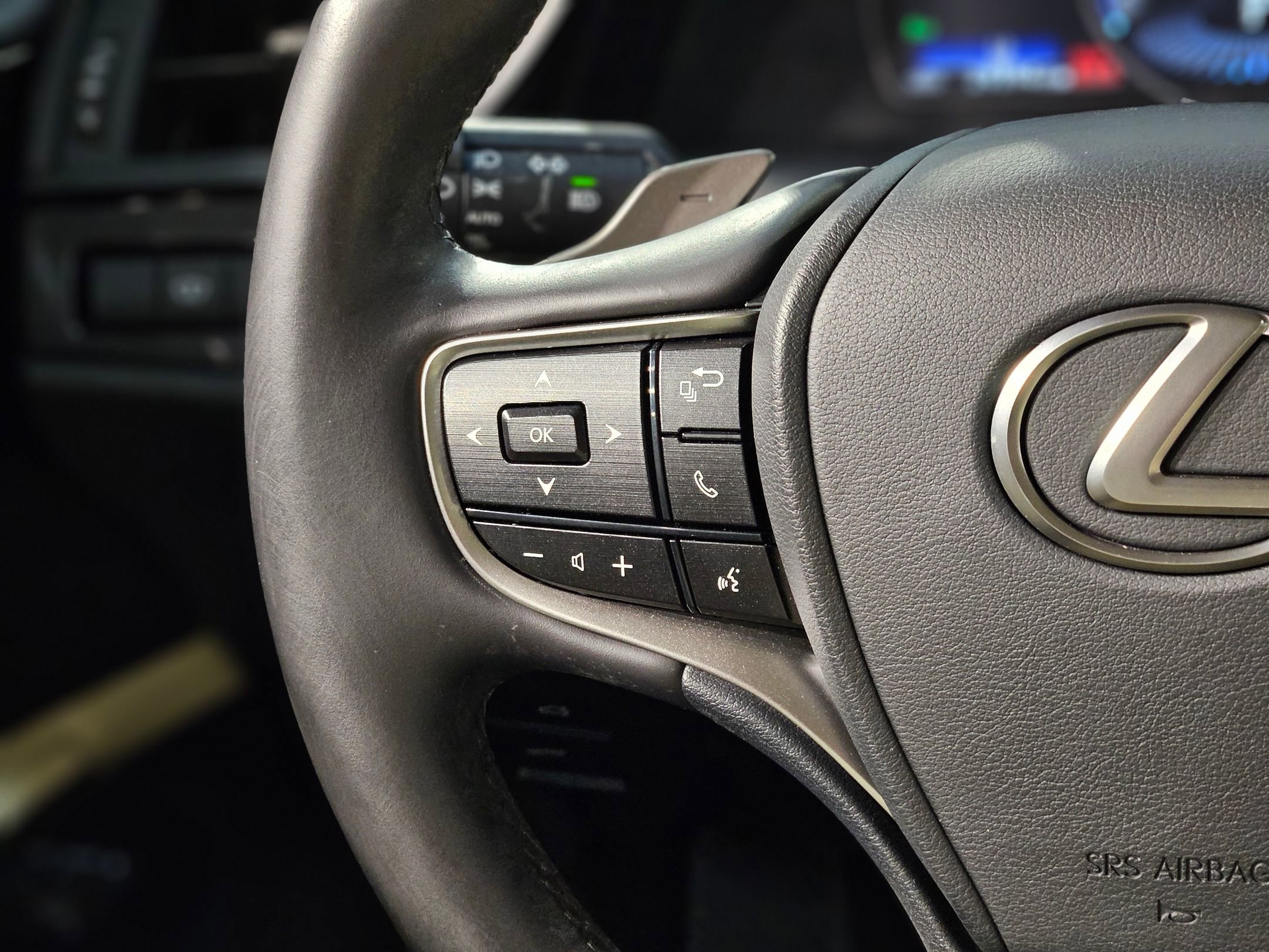 Used 2022 Lexus ES 300h w/ Premium Package image 26