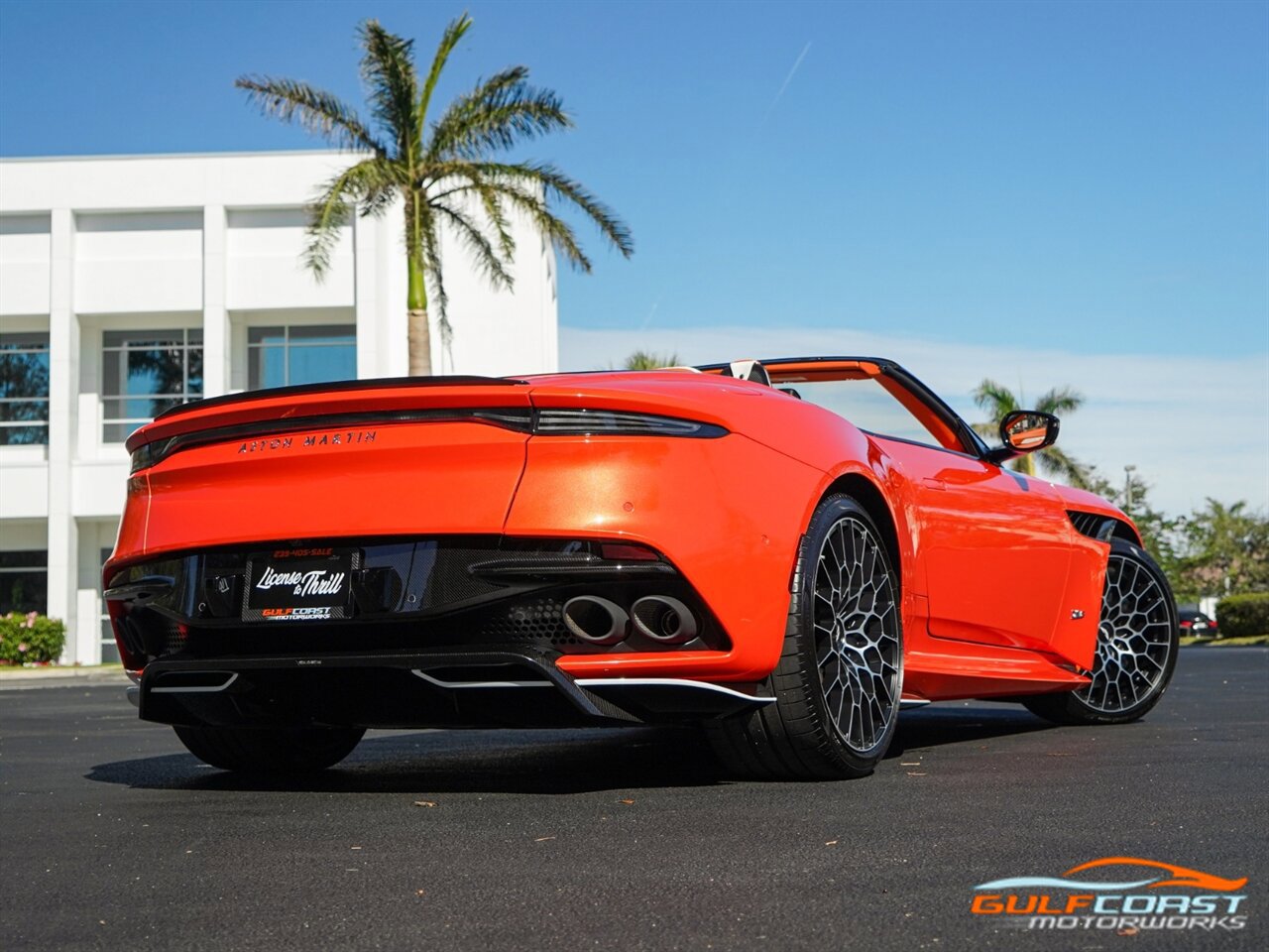 Used 2023 Aston Martin DBS Superleggera Volante RWD image 65