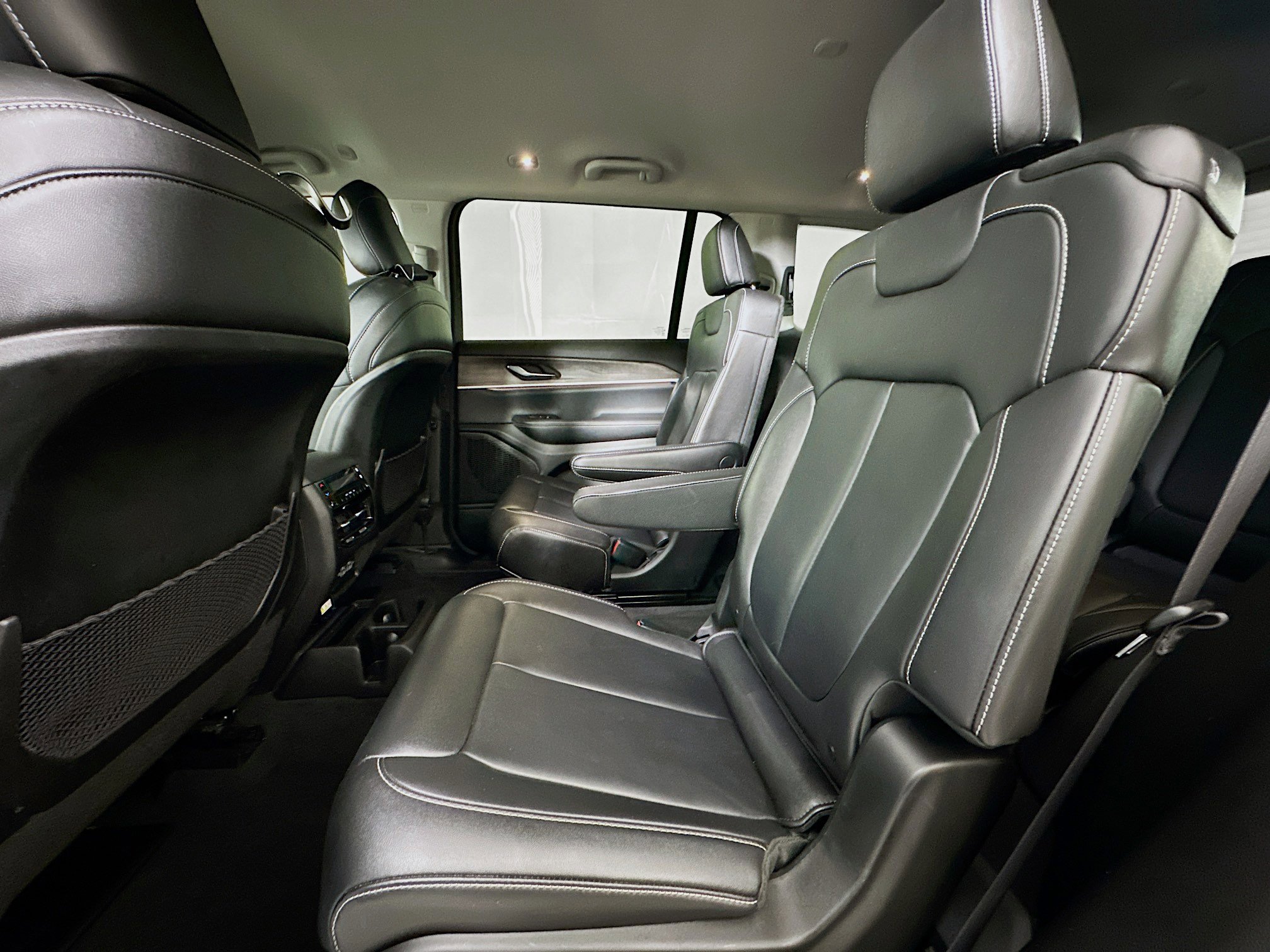 Used 2023 Jeep Grand Cherokee L Limited image 28