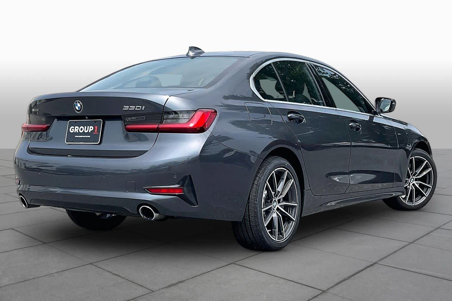Used 2019 BMW 330i xDrive Sedan w/ Driving Assistance Package AWD/4WD image 12