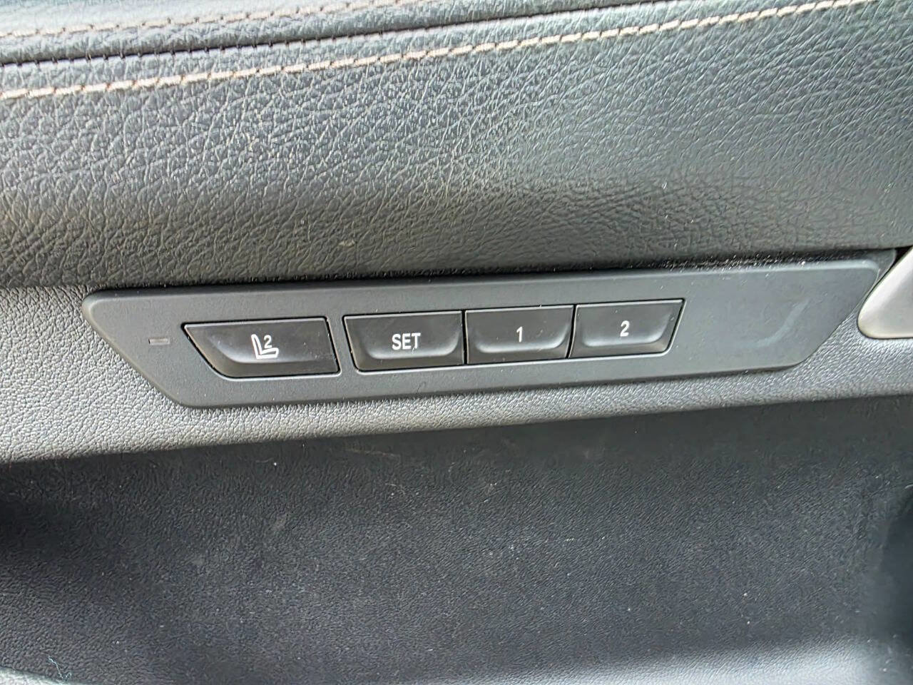 Used 2019 BMW 740i xDrive 740i xDrive AWD 4dr Sedan image 13