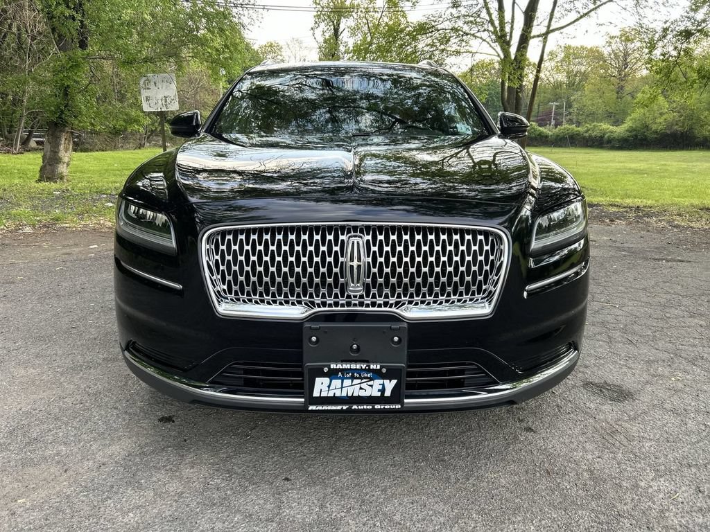 Used 2023 Lincoln Nautilus Reserve AWD/4WD image 3
