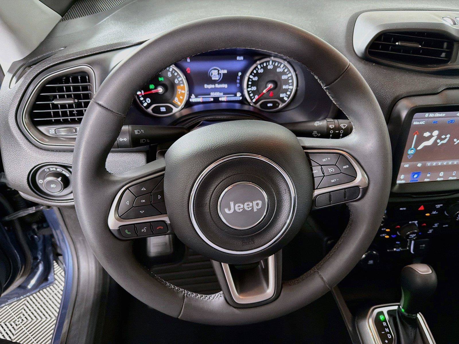 Used 2022 Jeep Renegade Latitude AWD/4WD image 3