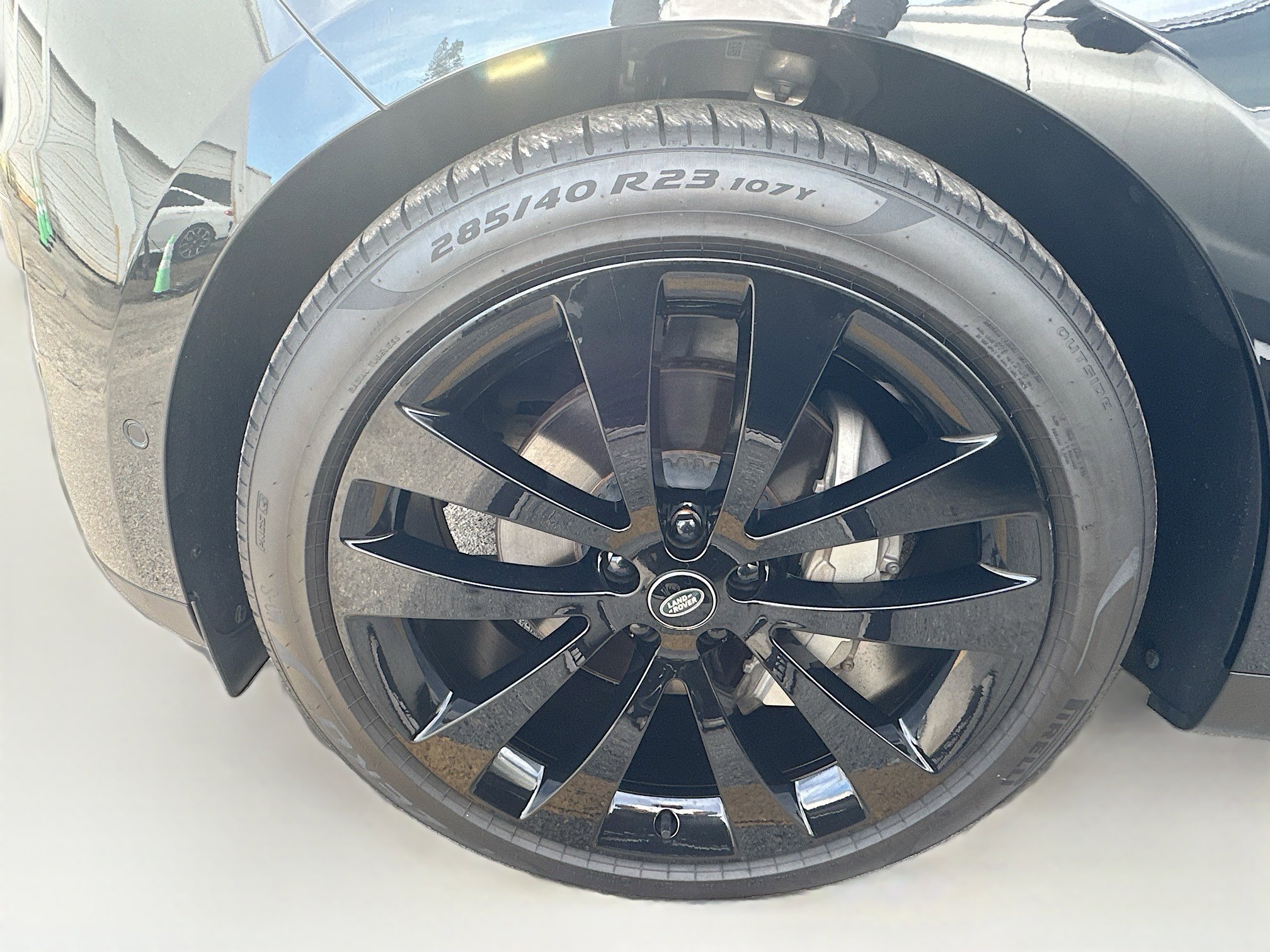 Used 2023 Land Rover Range Rover Sport SE image 32