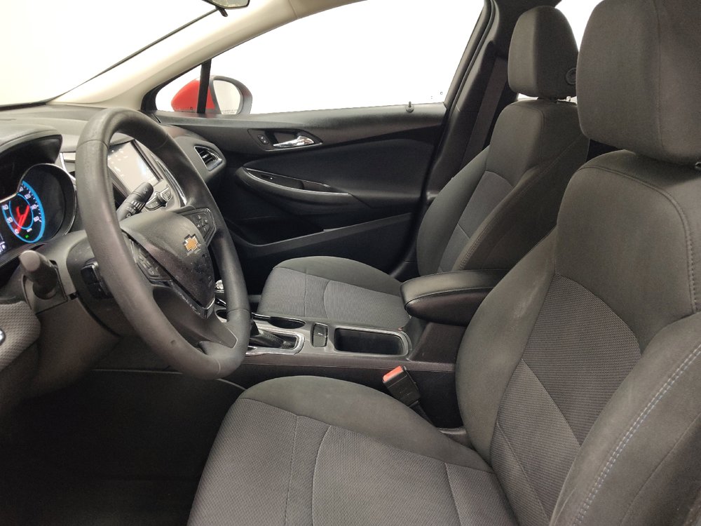 Used 2017 Chevrolet Cruze LT FWD image 17
