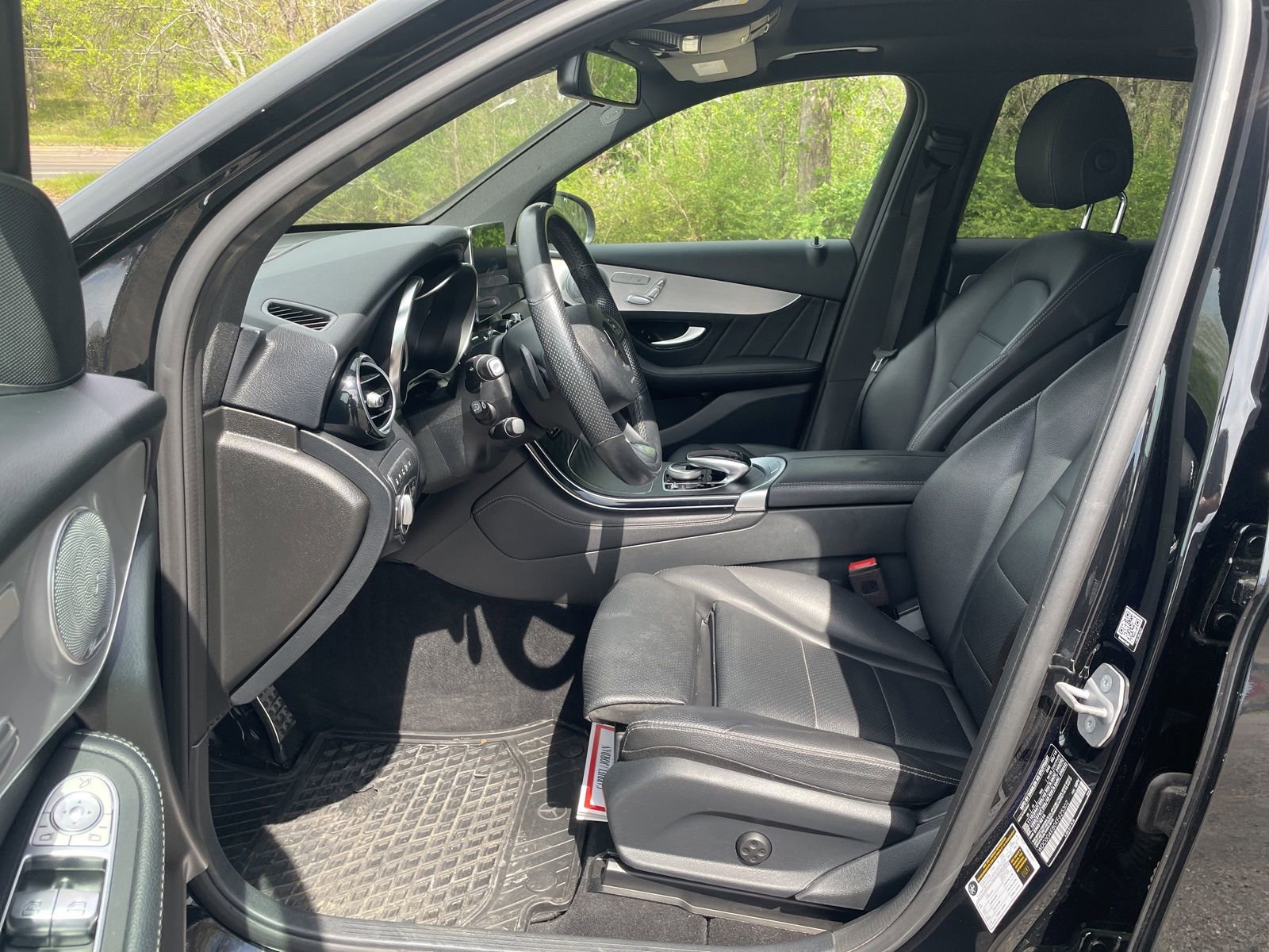 Used 2019 Mercedes-Benz GLC 300 4MATIC image 10