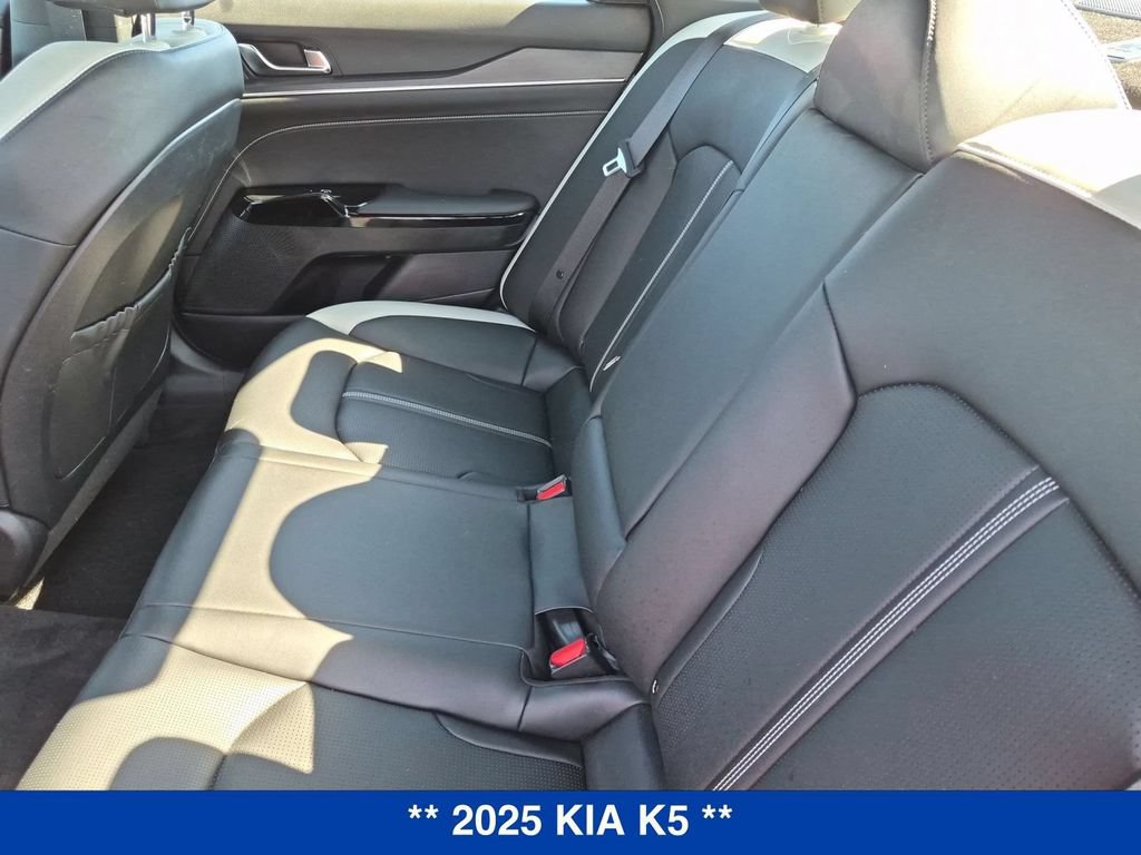 Used 2025 Kia K5 GT-Line w/ GT-Line Premium Package FWD image 17