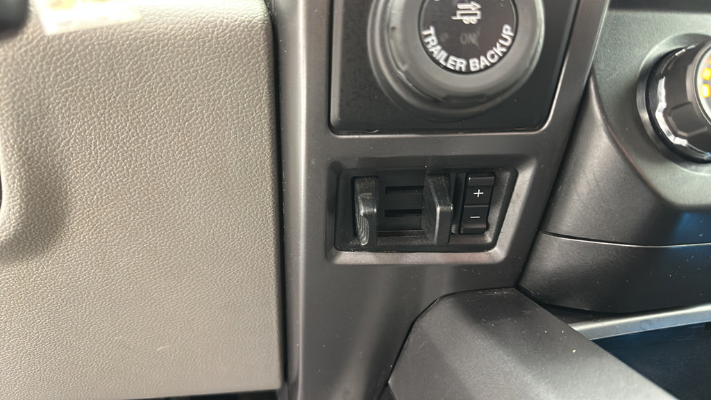 Used 2020 Ford F150 XLT w/ Equipment Group 302A Luxury AWD/4WD image 23