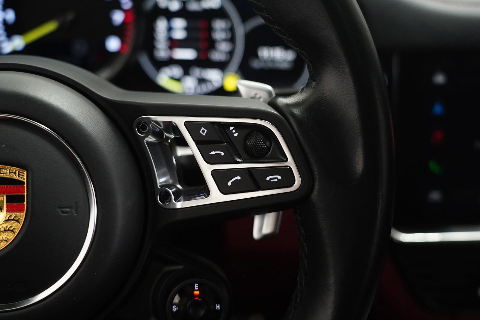 Used 2022 Porsche Cayenne Turbo S image 20