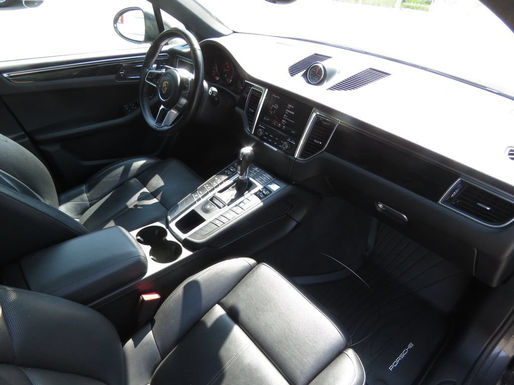 Used 2017 Porsche Macan AWD/4WD image 14