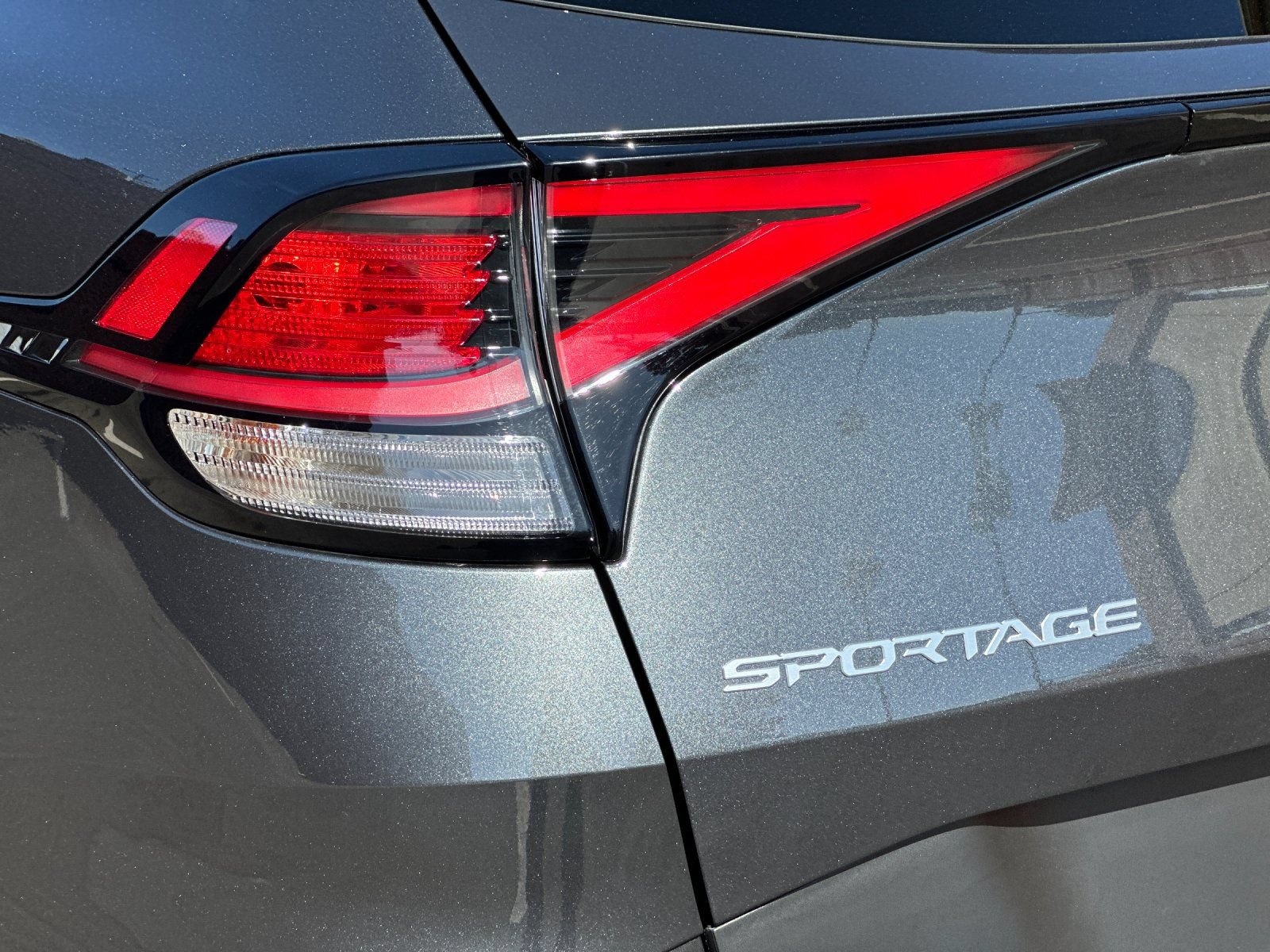 Used 2023 Kia Sportage LX AWD/4WD image 34