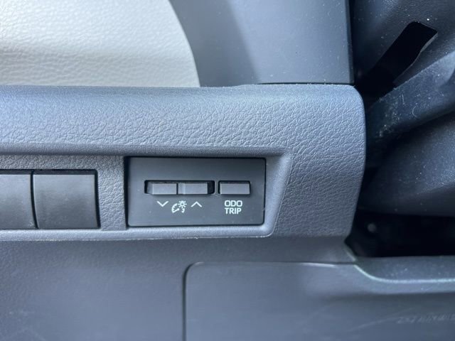 Used 2024 Toyota Sienna XLE image 11
