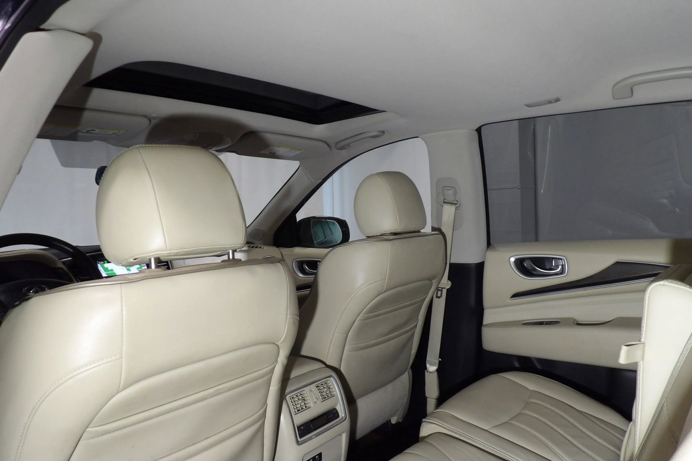 Used 2020 INFINITI QX60 Luxe w/ Essential Package AWD/4WD image 16
