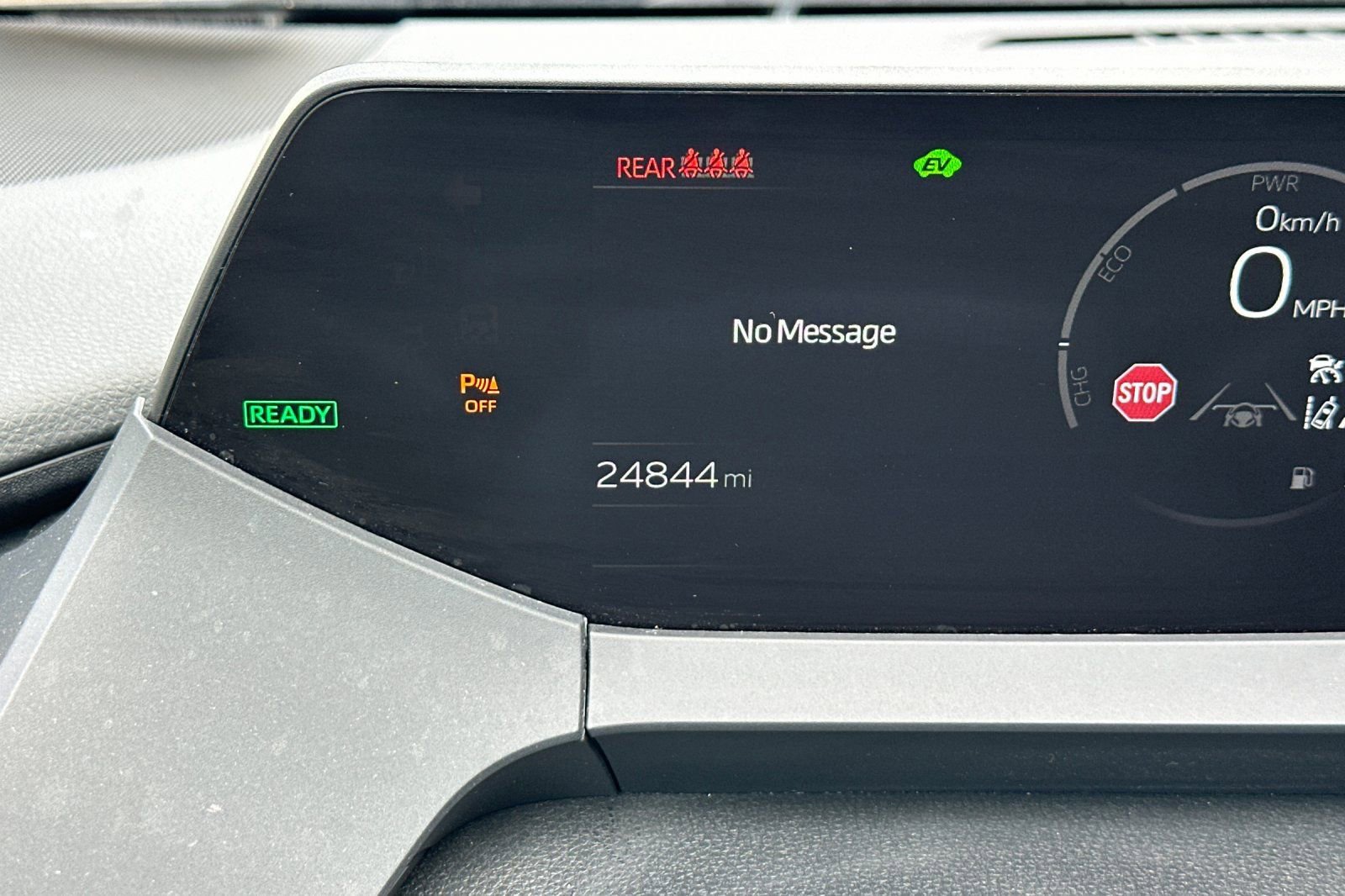 Used 2023 Toyota Prius LE FWD image 28