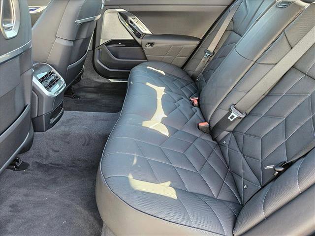 New 2025 BMW 750e xDrive image 16