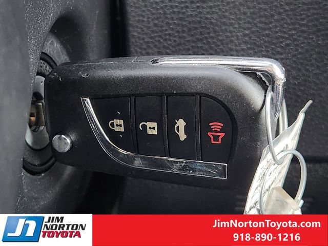Used 2026 Toyota Corolla LE FWD image 21