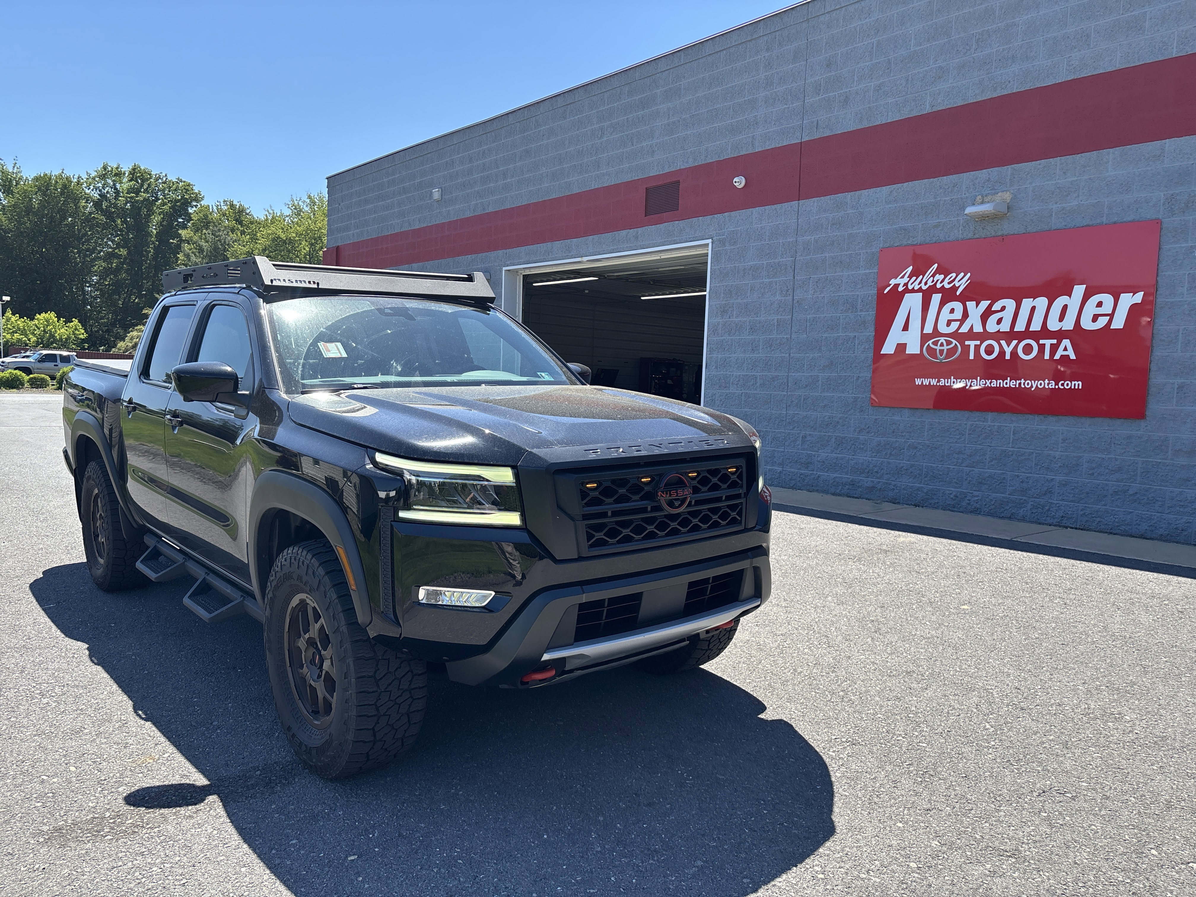 Used 2022 Nissan Frontier PRO-4X w/ Pro-4X Premium Package