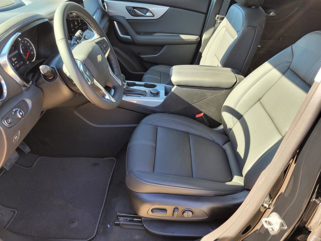 New 2026 Chevrolet Blazer LT w/ Midnight/Sport Edition image 16