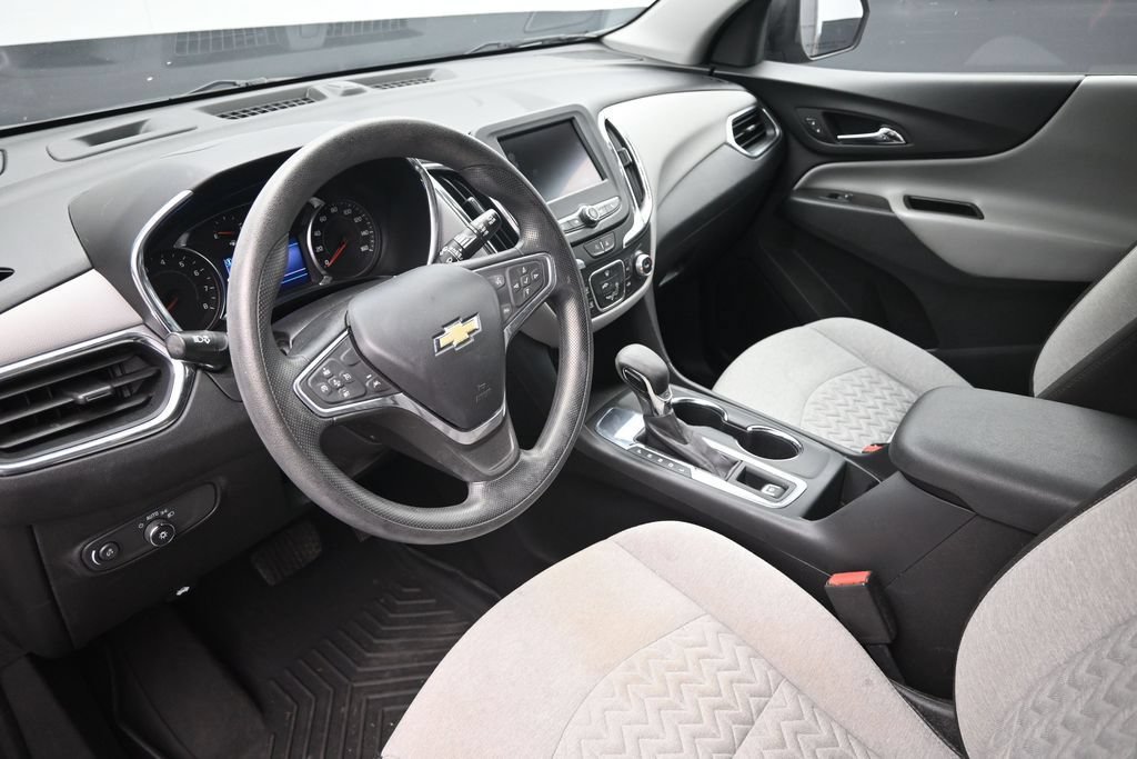 Used 2023 Chevrolet Equinox LS w/ LS Convenience Package FWD image 19