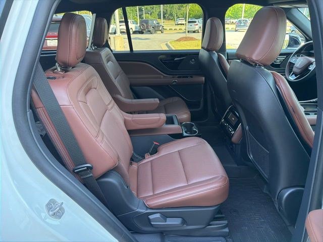 Used 2025 Lincoln Aviator Reserve w/ Illumination Package RWD image 26