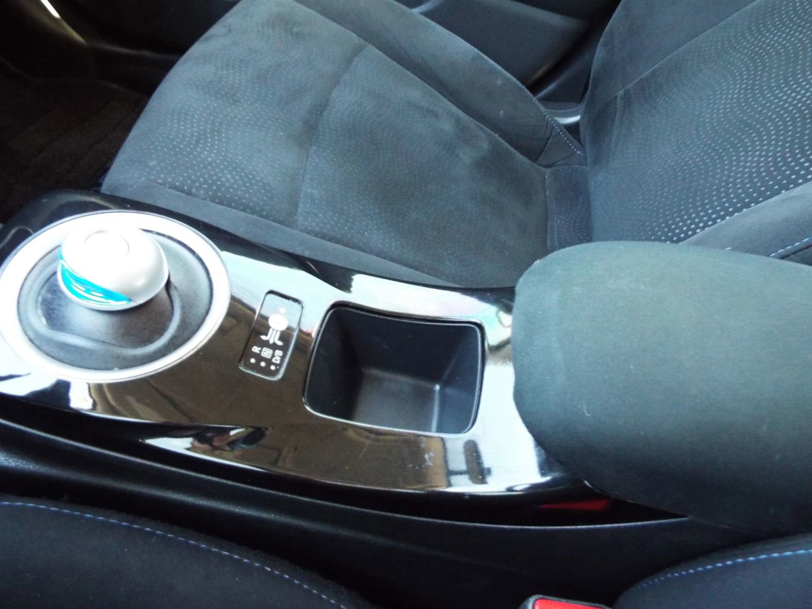 Used 2016 Nissan Leaf SV w/ Premium Package image 29