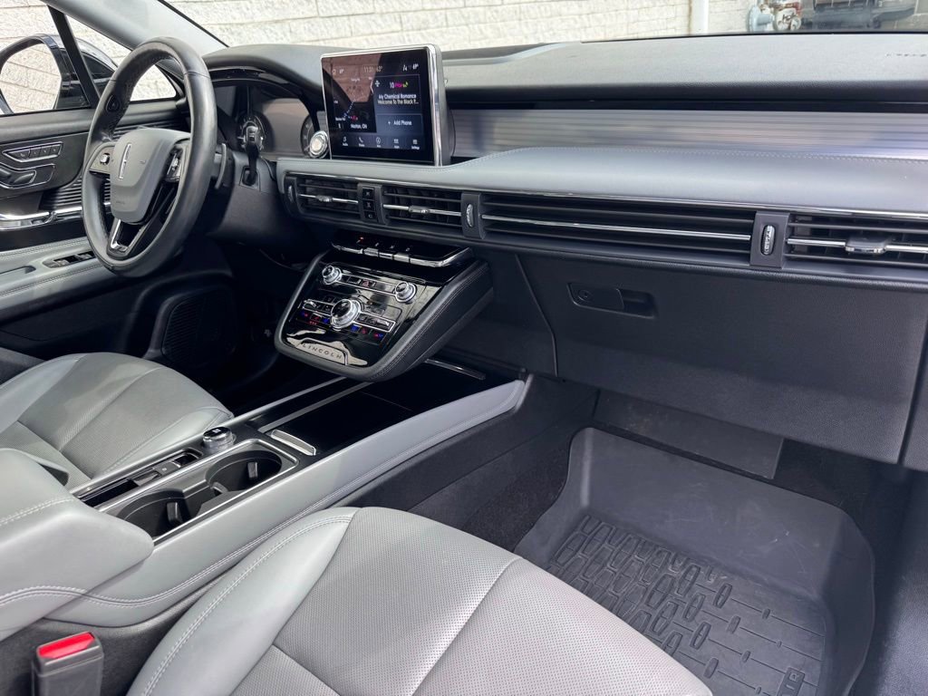 Used 2022 Lincoln Corsair AWD w/ Premium Package image 20