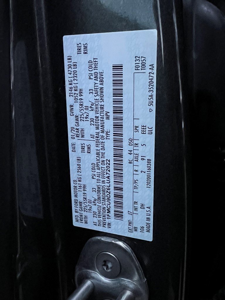 Used 2020 Ford Escape Titanium image 32