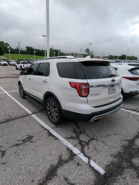 Used 2016 Ford Explorer Platinum AWD/4WD image 8