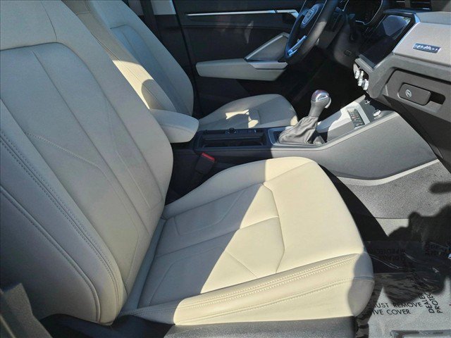 Used 2022 Audi Q3 2.0T Premium AWD/4WD image 18