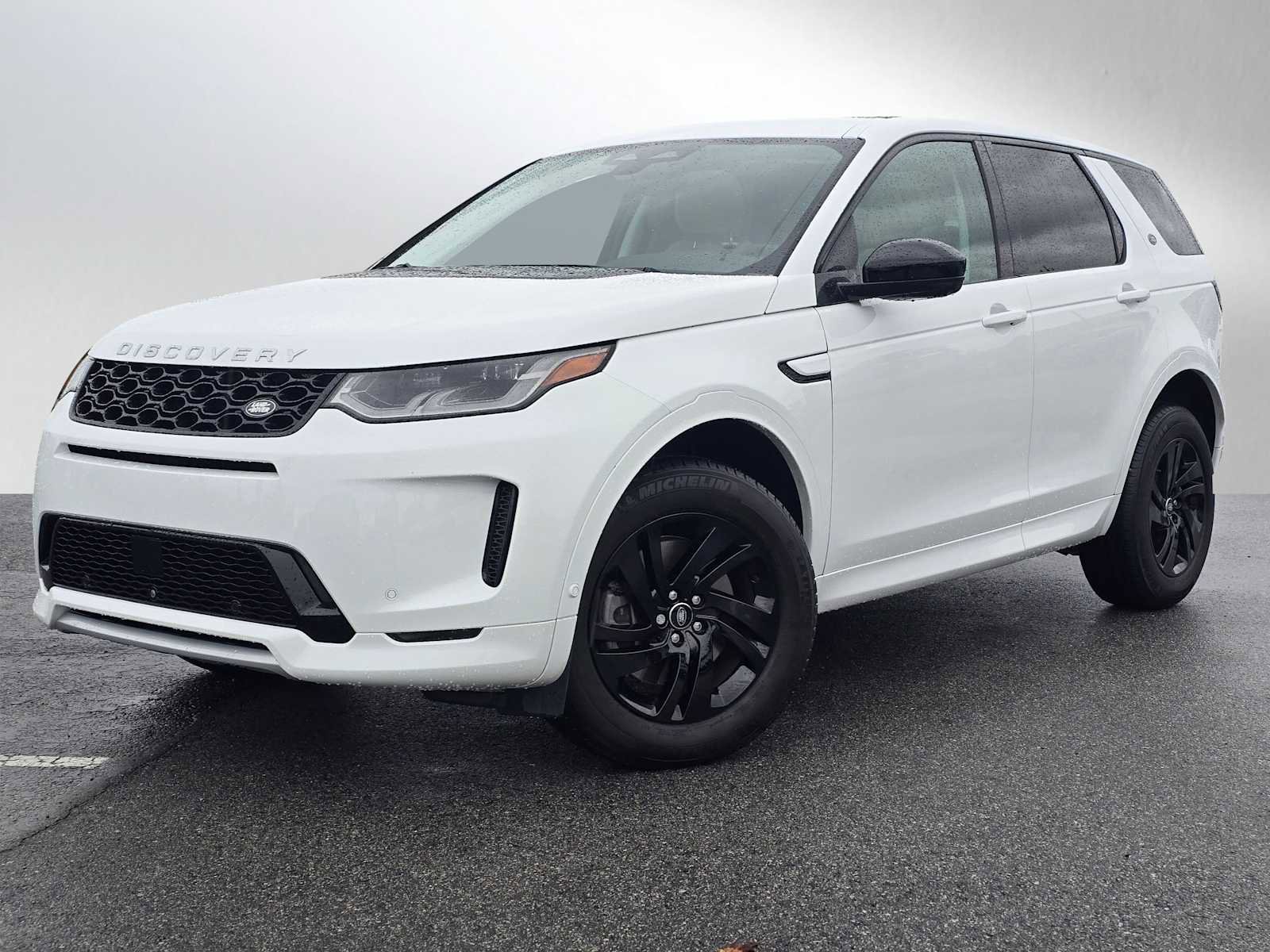 Used 2025 Land Rover Discovery Sport S image 1