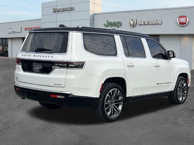 Used 2023 Jeep Grand Wagoneer Series III AWD/4WD image 7
