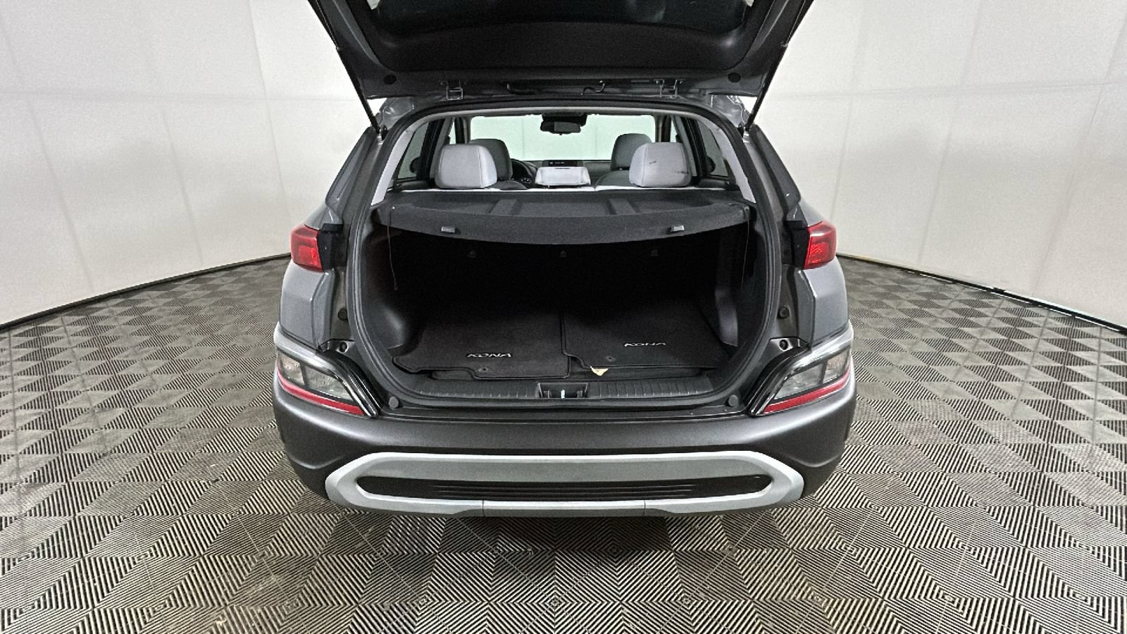 Certified 2023 Hyundai Kona SEL w/ Cargo Package AWD/4WD image 32