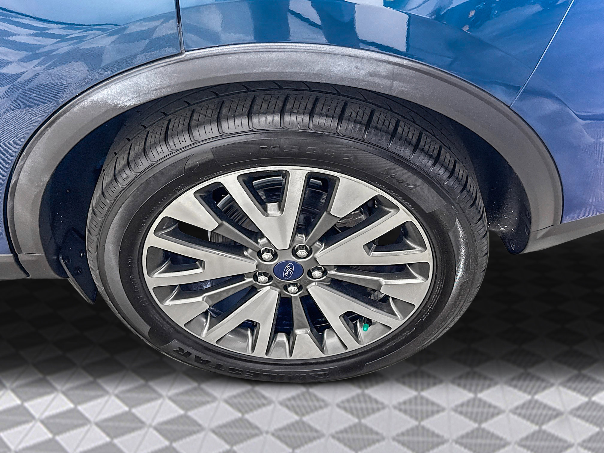 Used 2020 Ford Escape Titanium image 37