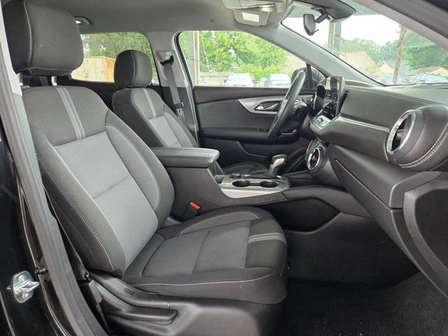 Used 2025 Chevrolet Blazer LT FWD image 29