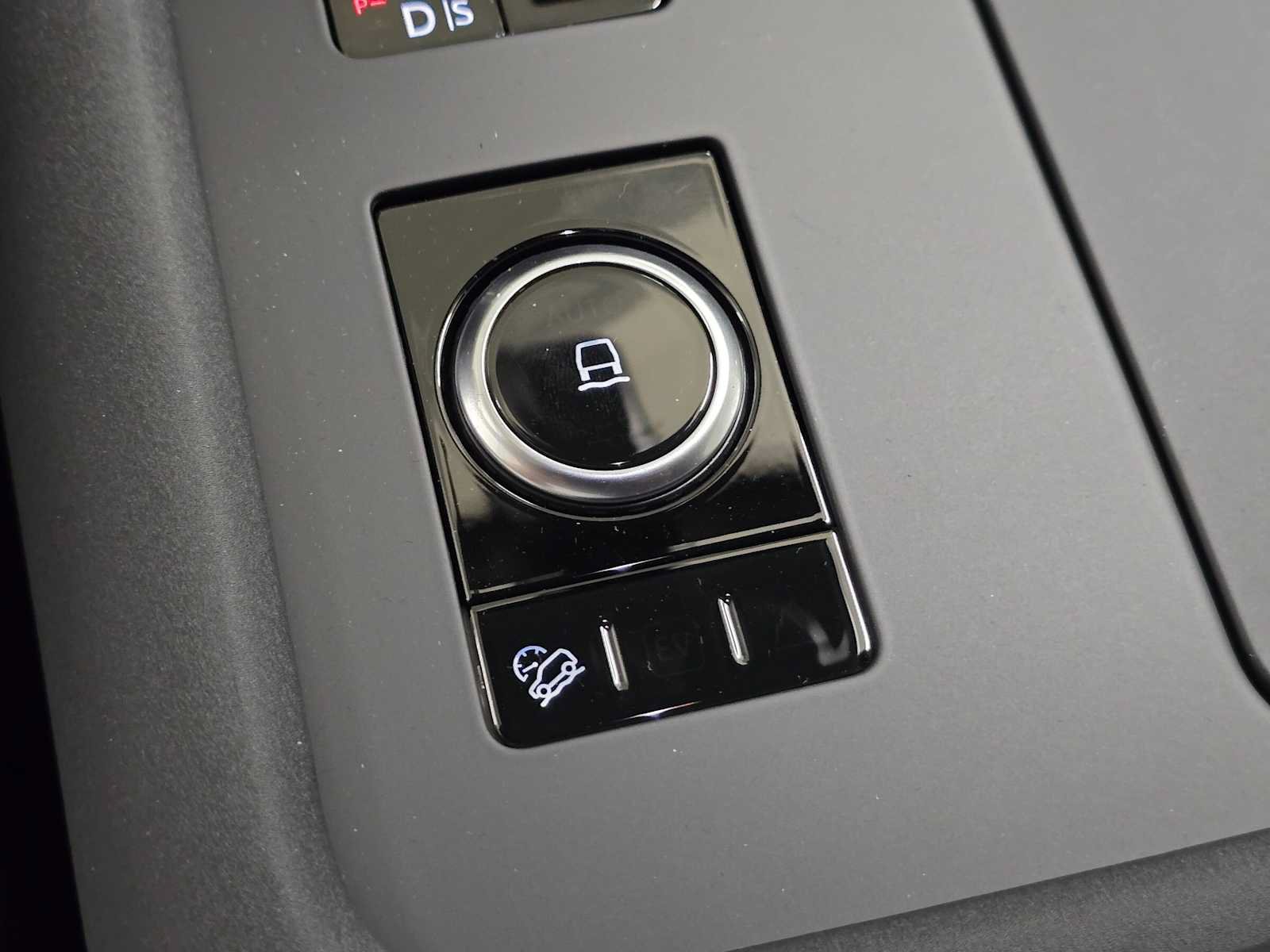 New 2026 Land Rover Discovery S AWD/4WD image 34